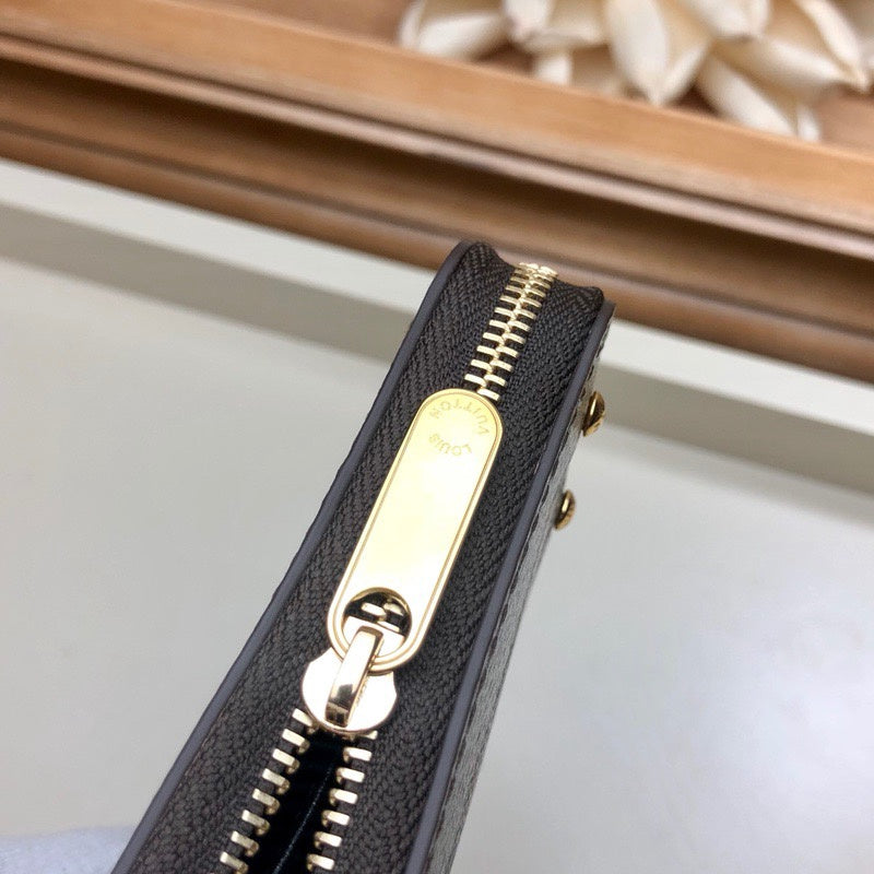 LOV2 Bags - Luxurious Bags  2403