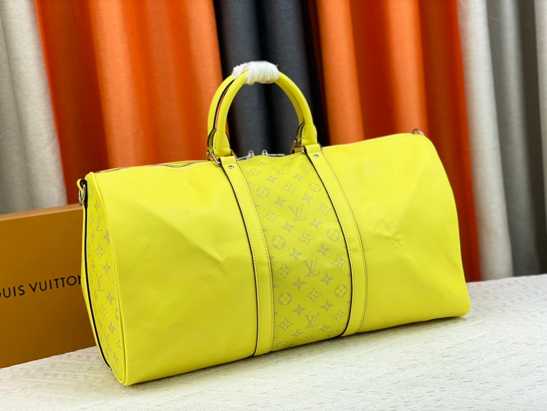 EN - New Arrival Bags LUV 670
