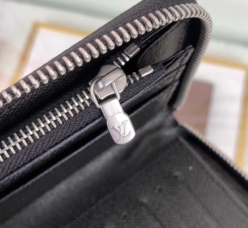 LOV2 Bags - Luxurious Bags  2408