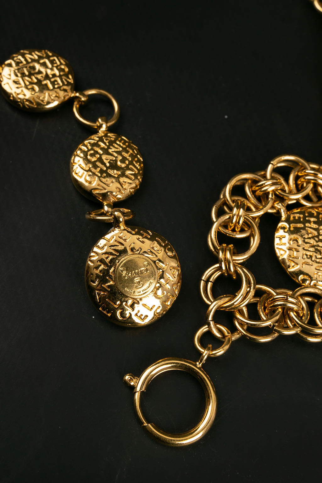 Ceinture en mÃƒÆ’Ã‚Â©tal dorÃƒÆ’Ã‚Â© Chanel