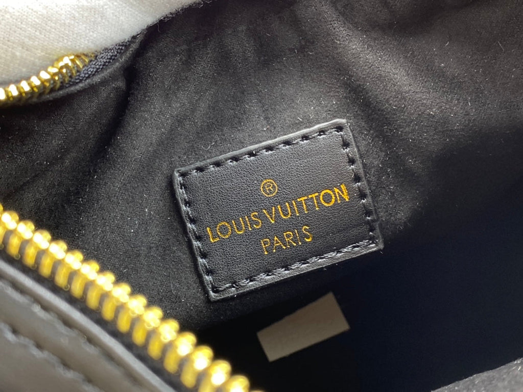 EN - Luxury Bags LUV 762