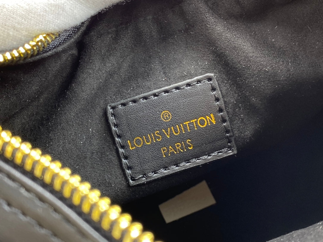 EN - Luxury Bags LUV 762