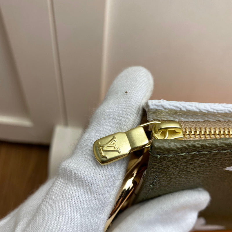 LOV2 Bags - Luxurious Bags  1849