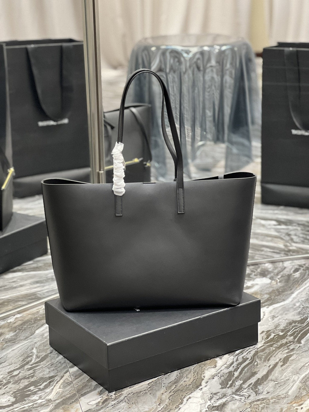 GLAMI Shopping E/W Tote Bag Black With Gold Hardware For Women 14.5in/38cm YSL 600281CSV0J1000