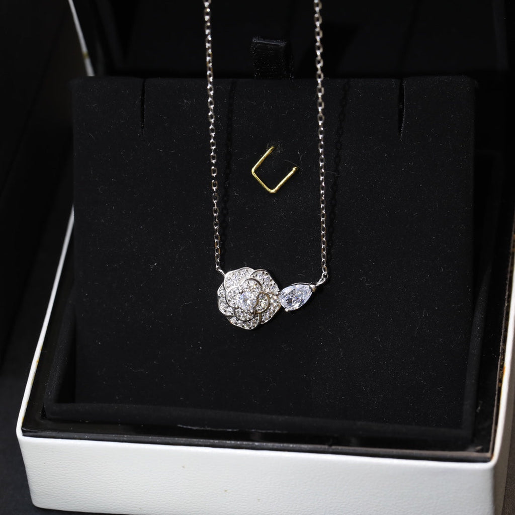 EN - Lux Necklace CHL007