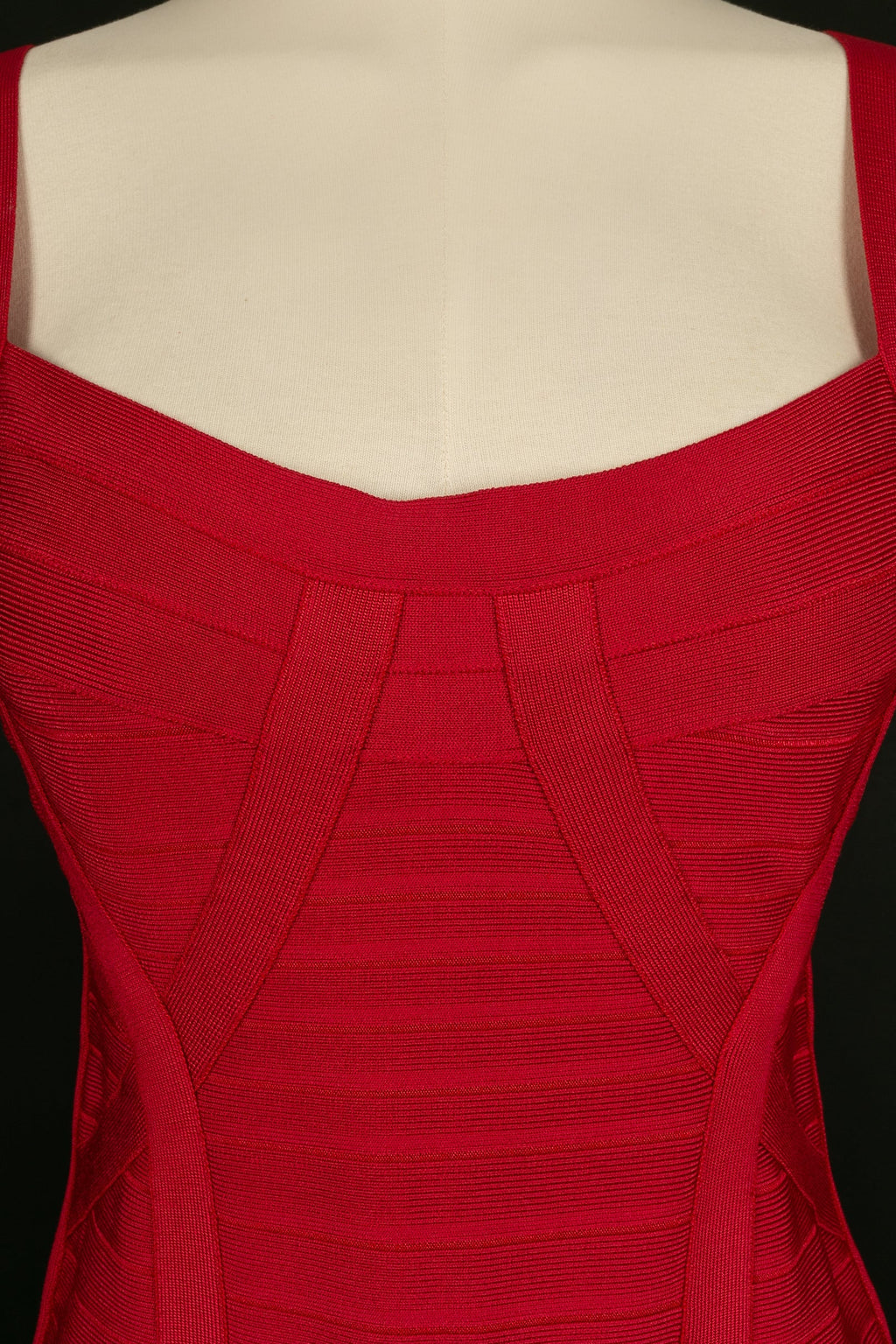 Robe rouge HervÃƒÆ’Ã‚Â© LÃƒÆ’Ã‚Â©ger