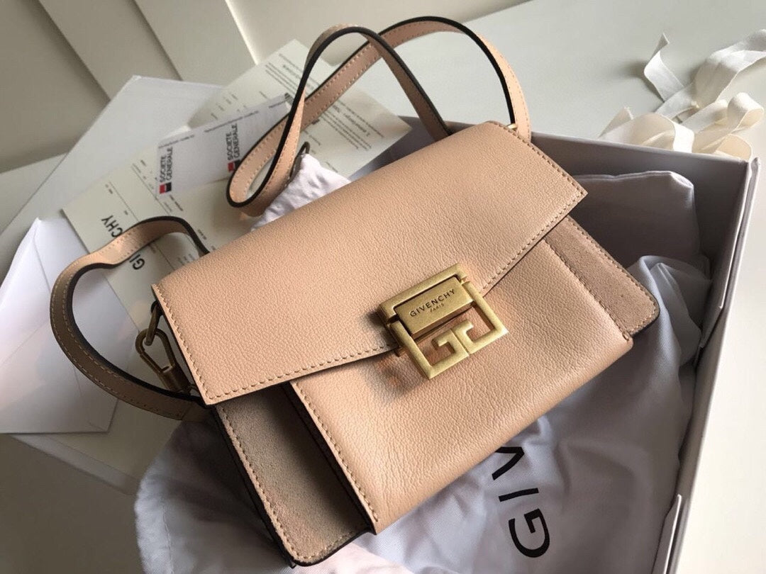 gv GV3 Bag Beige For Women, Handbags, Shoulder Bags 11.4in/29cm GVC