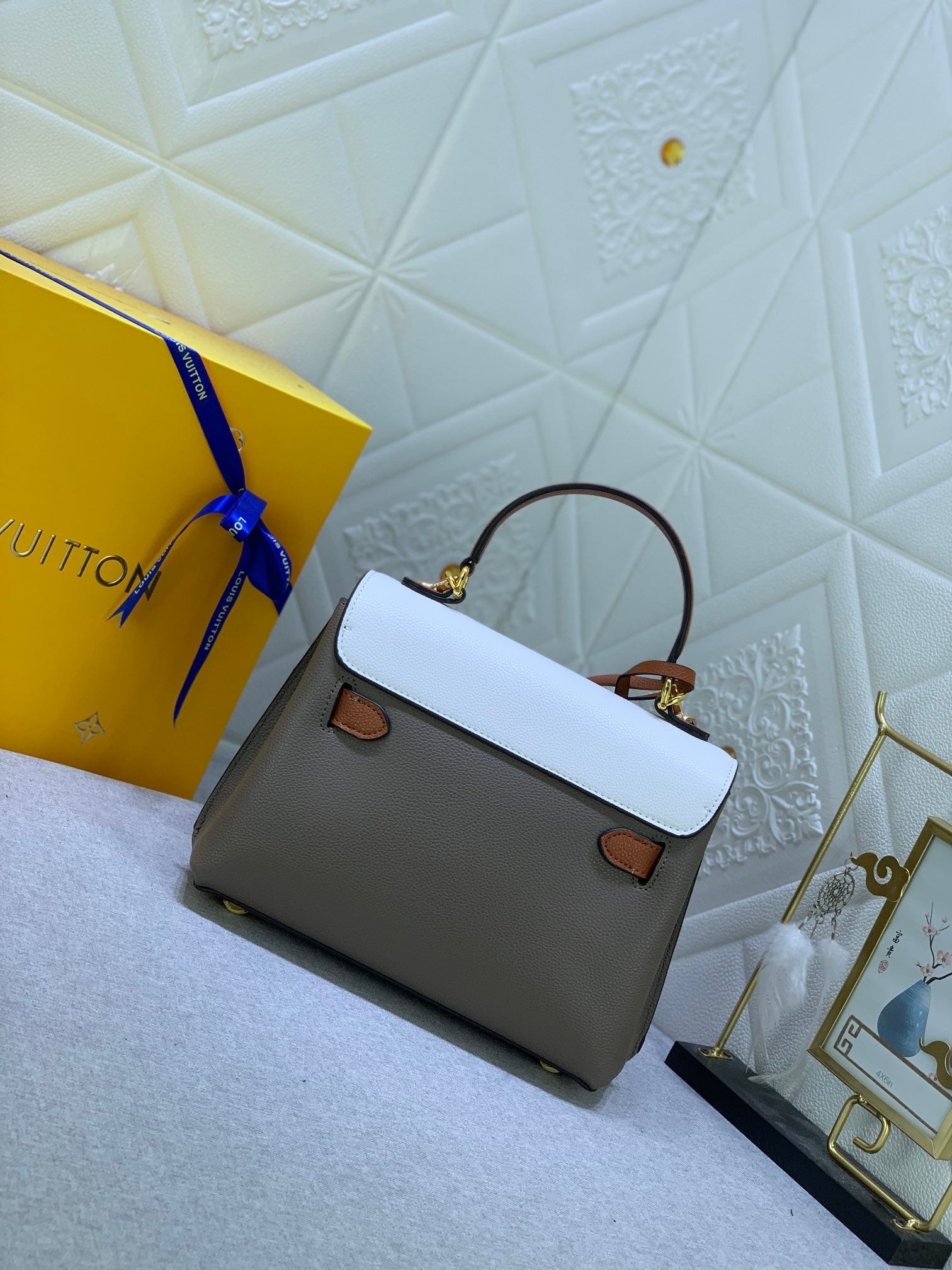EN - Luxury Bags LUV 743