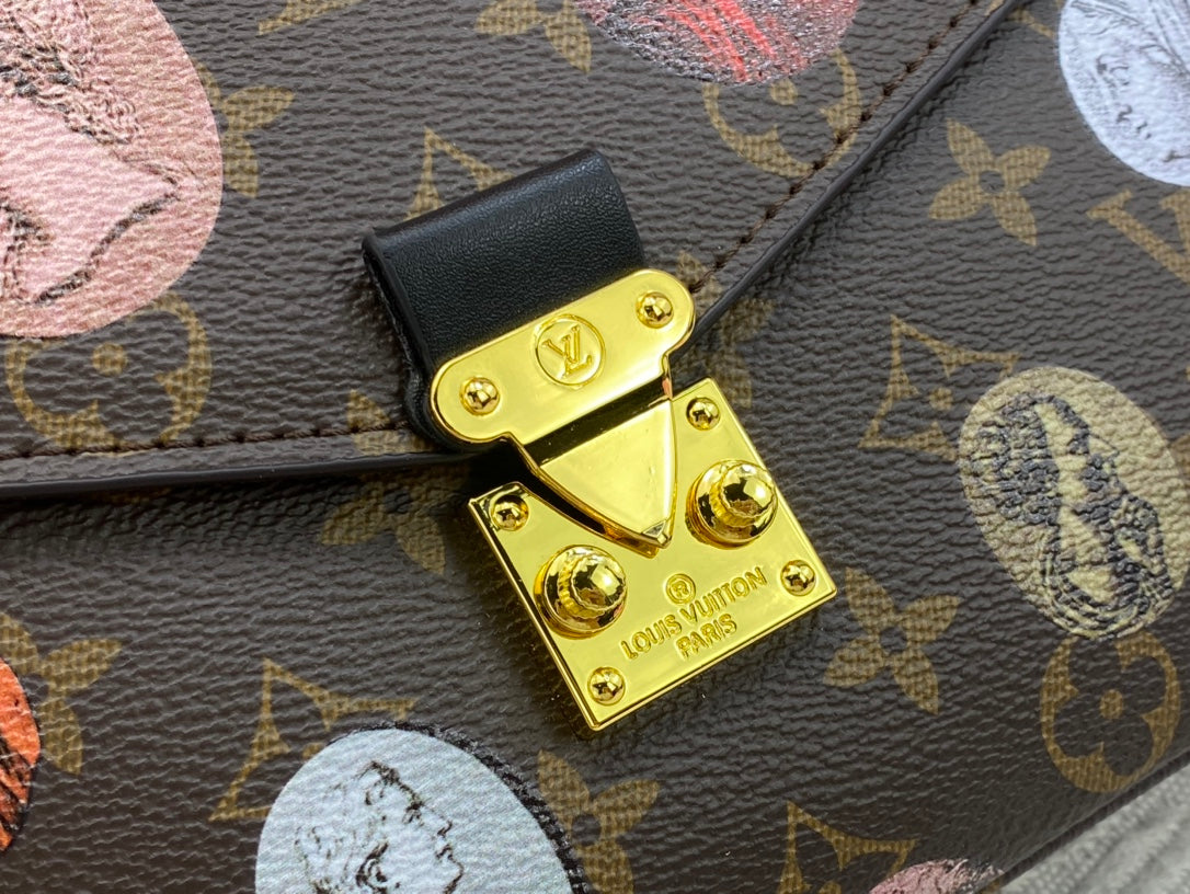 EN - Luxury Bags LUV 813