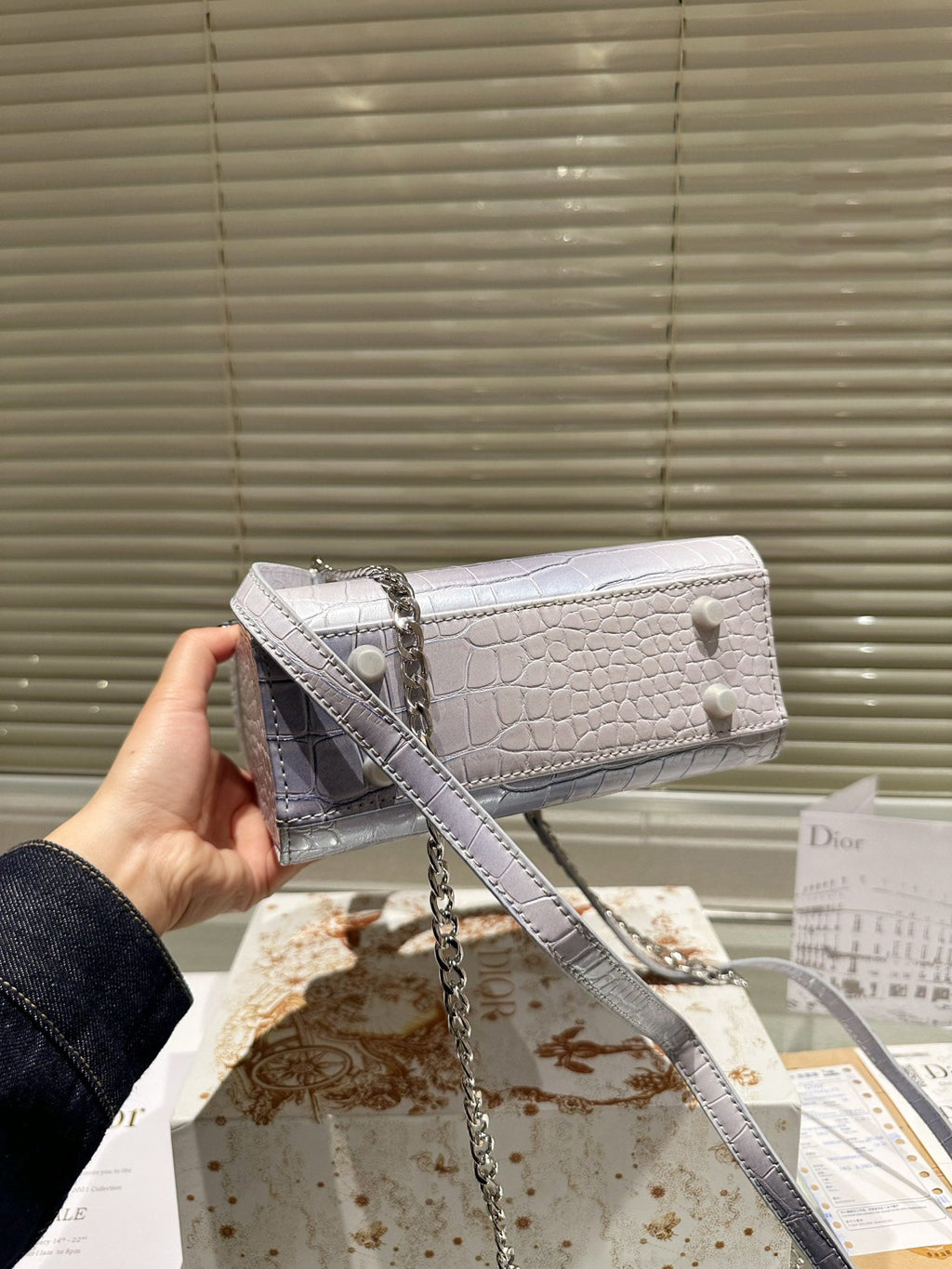 EN - Luxury Bags DIR 371