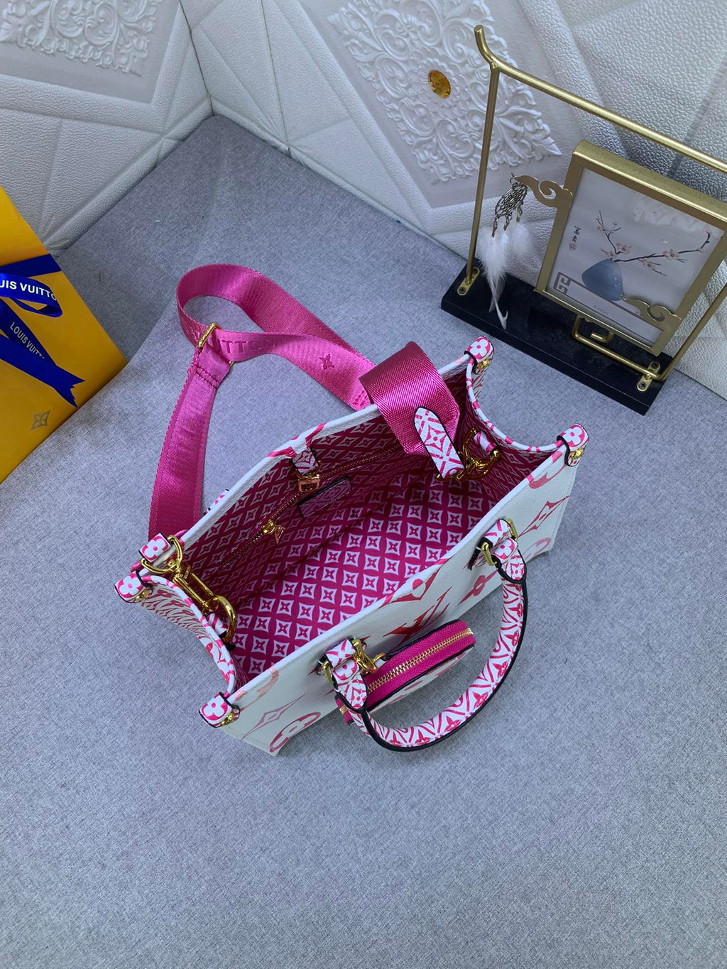 EN - Luxury Bags LUV 818