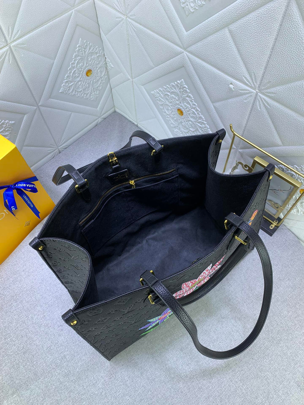 EN - Luxury Bags LUV 769
