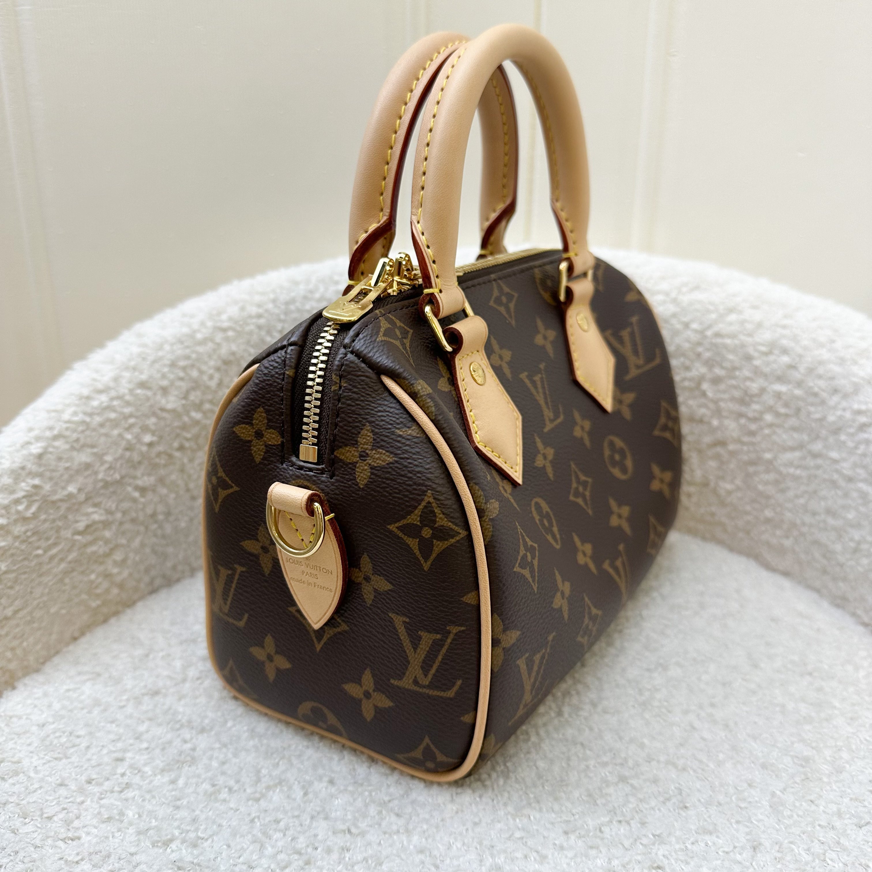 LV Speedy Bandouliere 20 in Monogram Canvas and Black Patterned Strap (Non-adjustable)