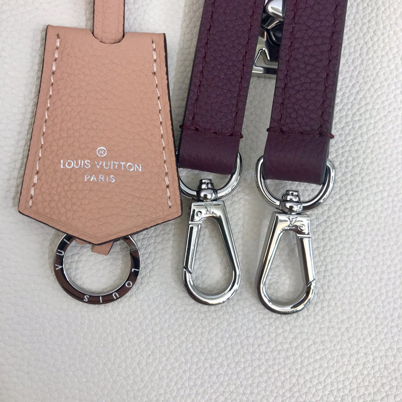 LOV2 Bags - Luxurious Bags  2048