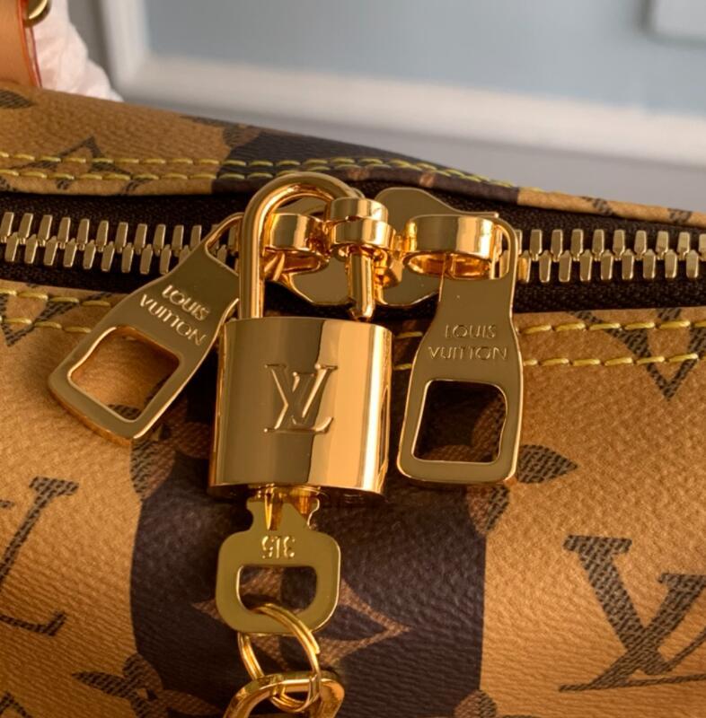 SAMC - LOV Bags - 2105