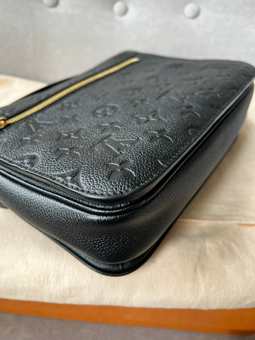 Louis Vuitton Pochette Metis Black Empreinte (RRP £2,110)