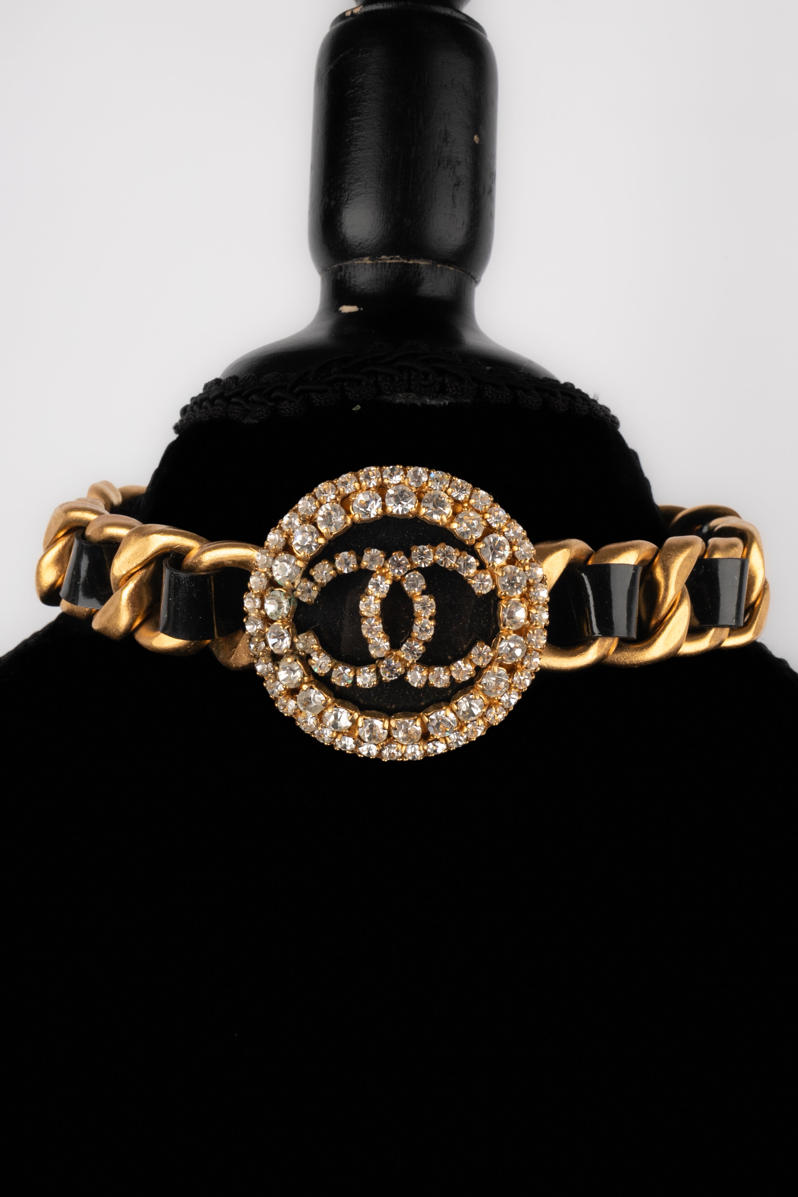 Collier court Chanel 1995