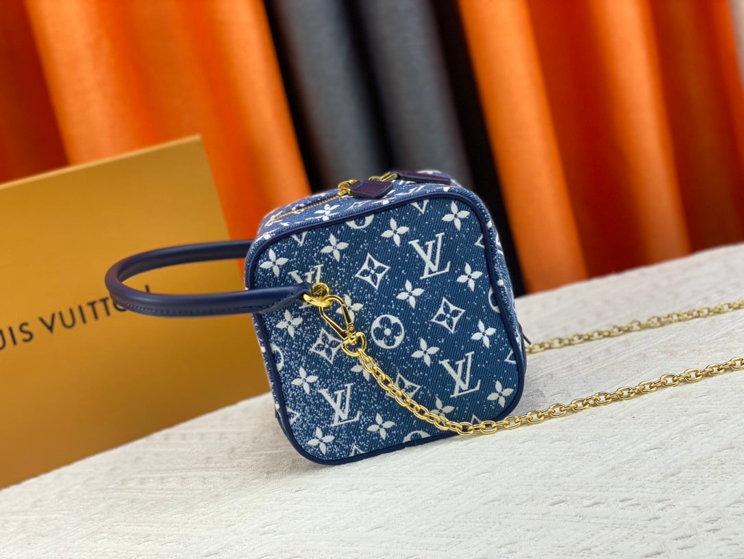 EN - New Arrival Bags LUV 677