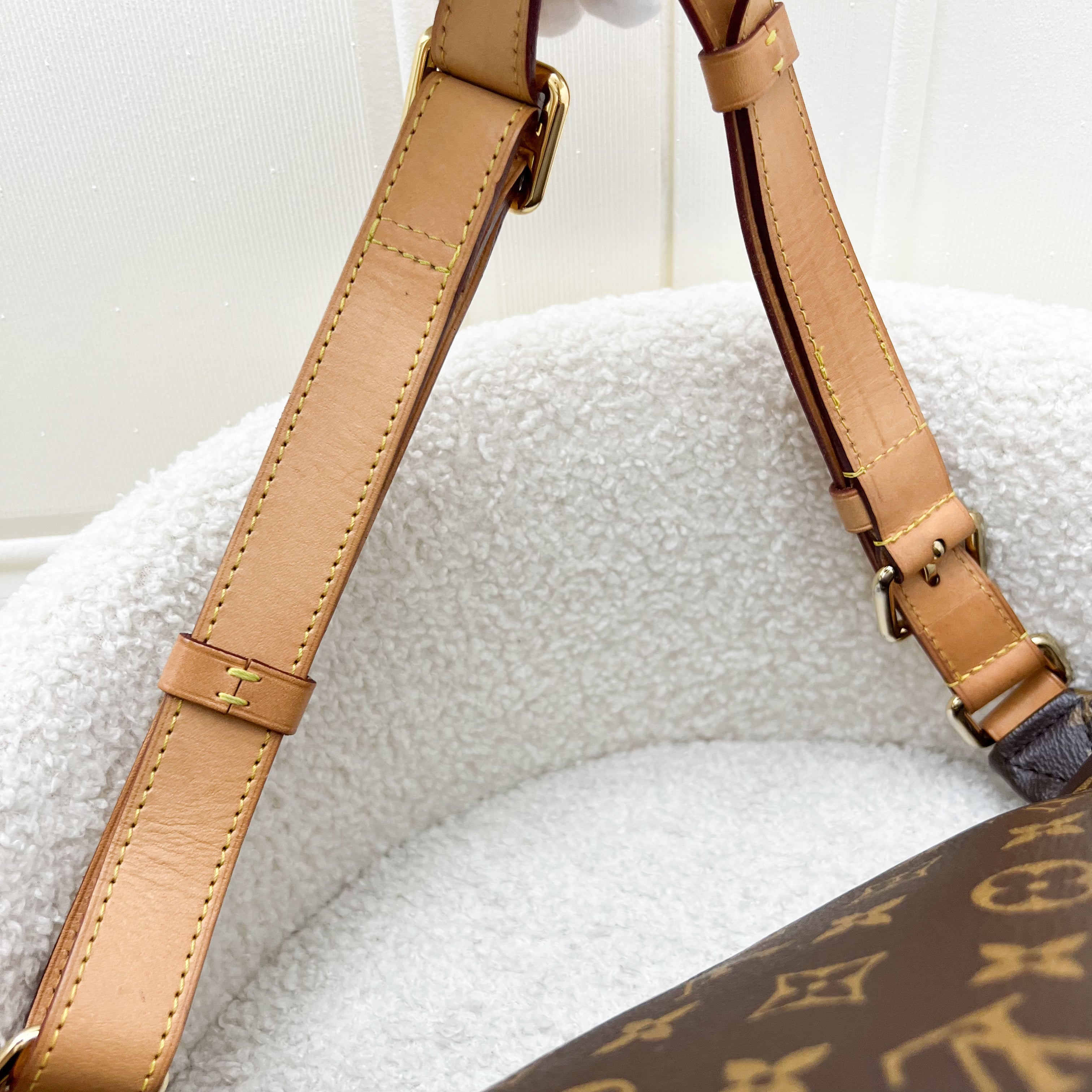 LV Bumbag in Monogram Canvas and GHW