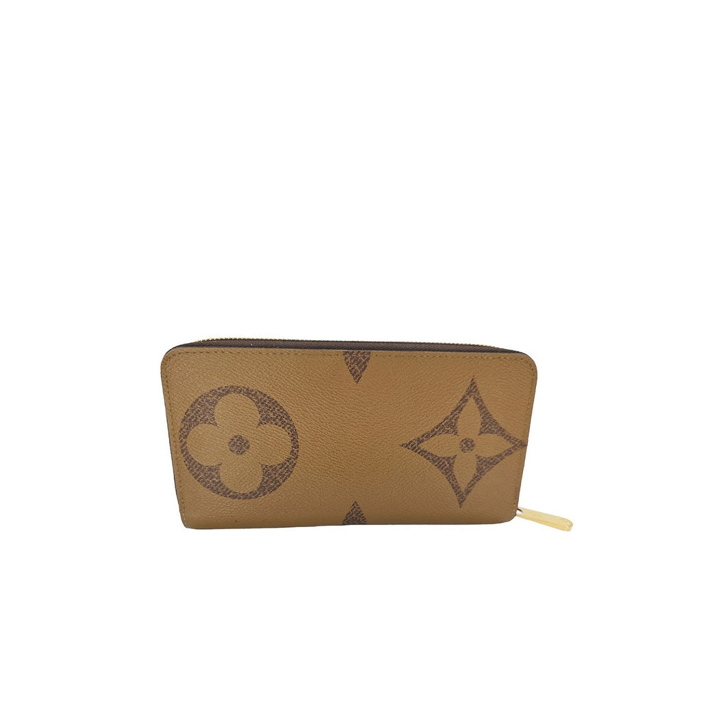 Louis Vuitton Reverse Giant Monogram Zippy Wallet
