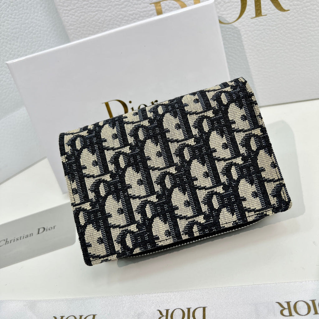 EN - New Arrival Wallet DIR 012