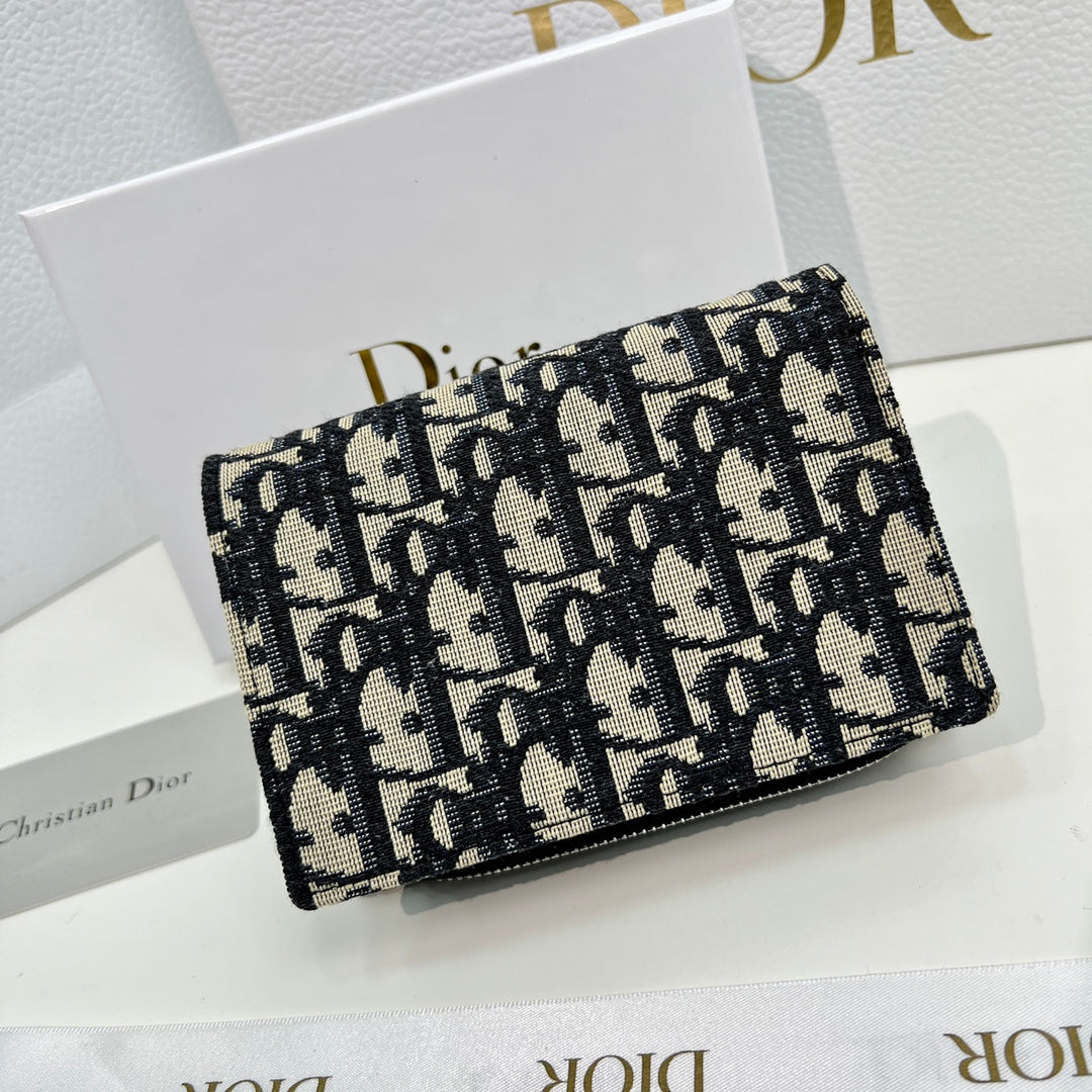 EN - New Arrival Wallet DIR 012