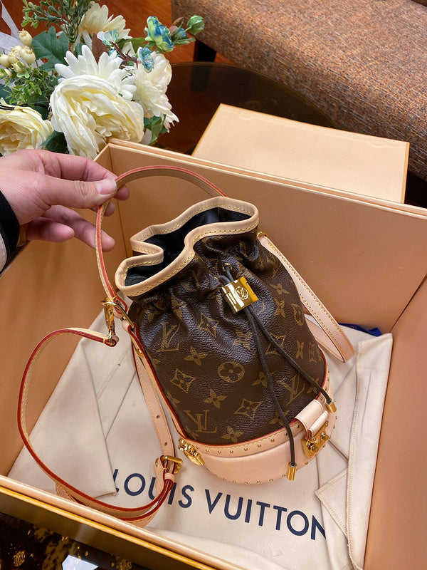 LOV2 Bags - Luxurious Bags  2698