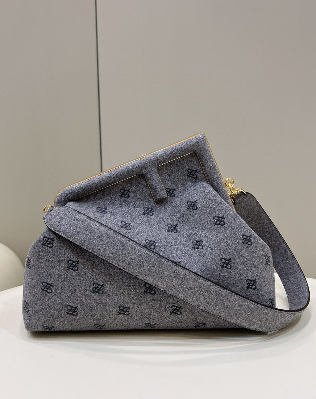 FI First MeGLAMIum Blue Bag For Woman 32cm/12.5in
