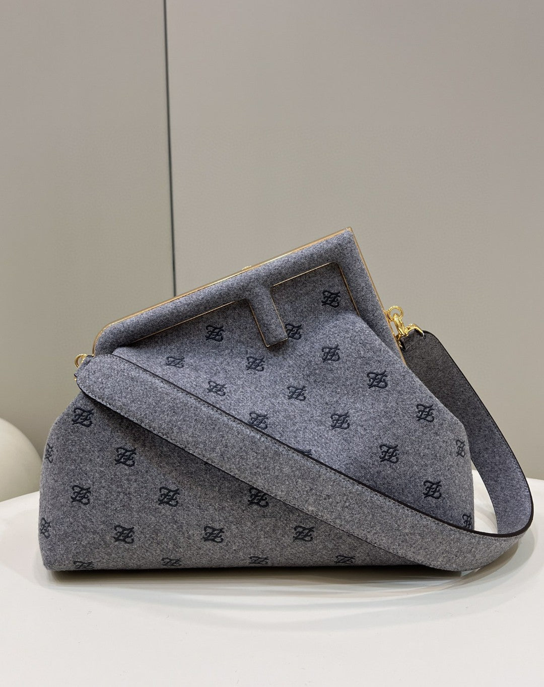 FI First MeGLAMIum Blue Bag For Woman 32cm/12.5in