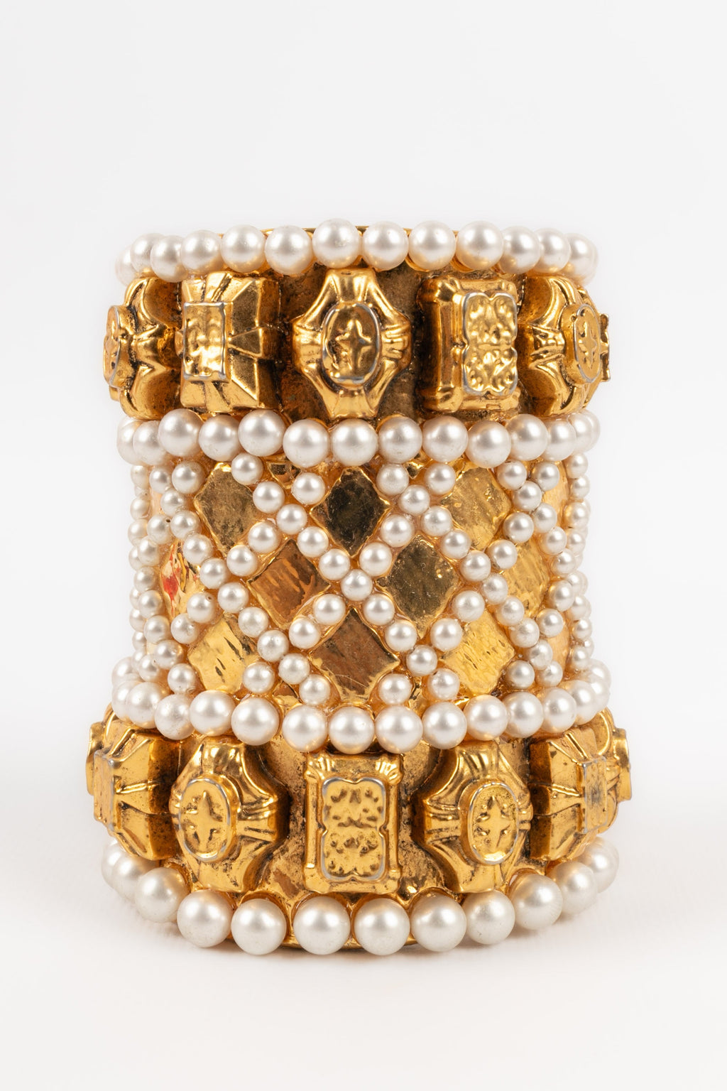 Bracelet manchette Anonyme