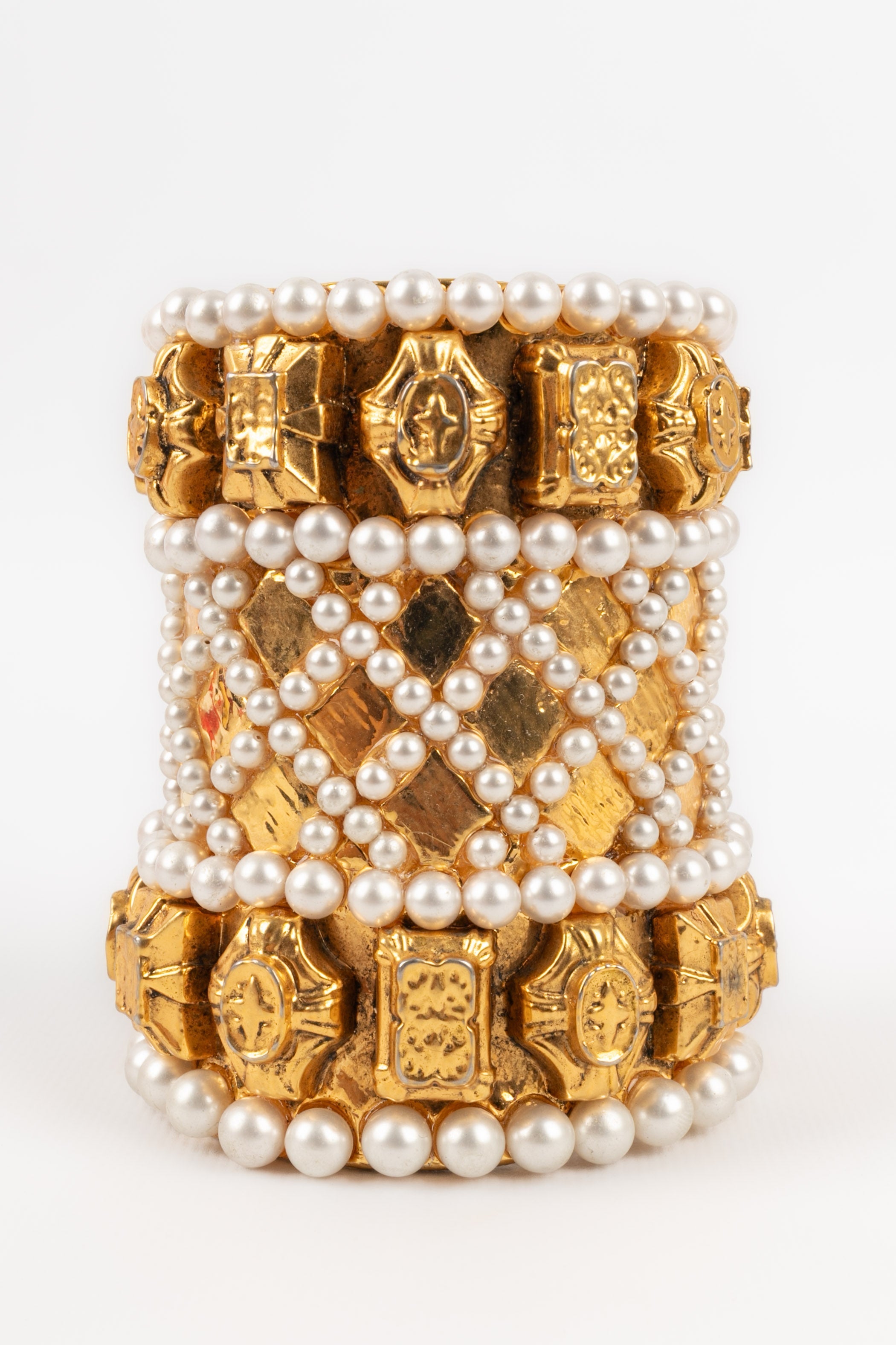 Bracelet manchette Anonyme
