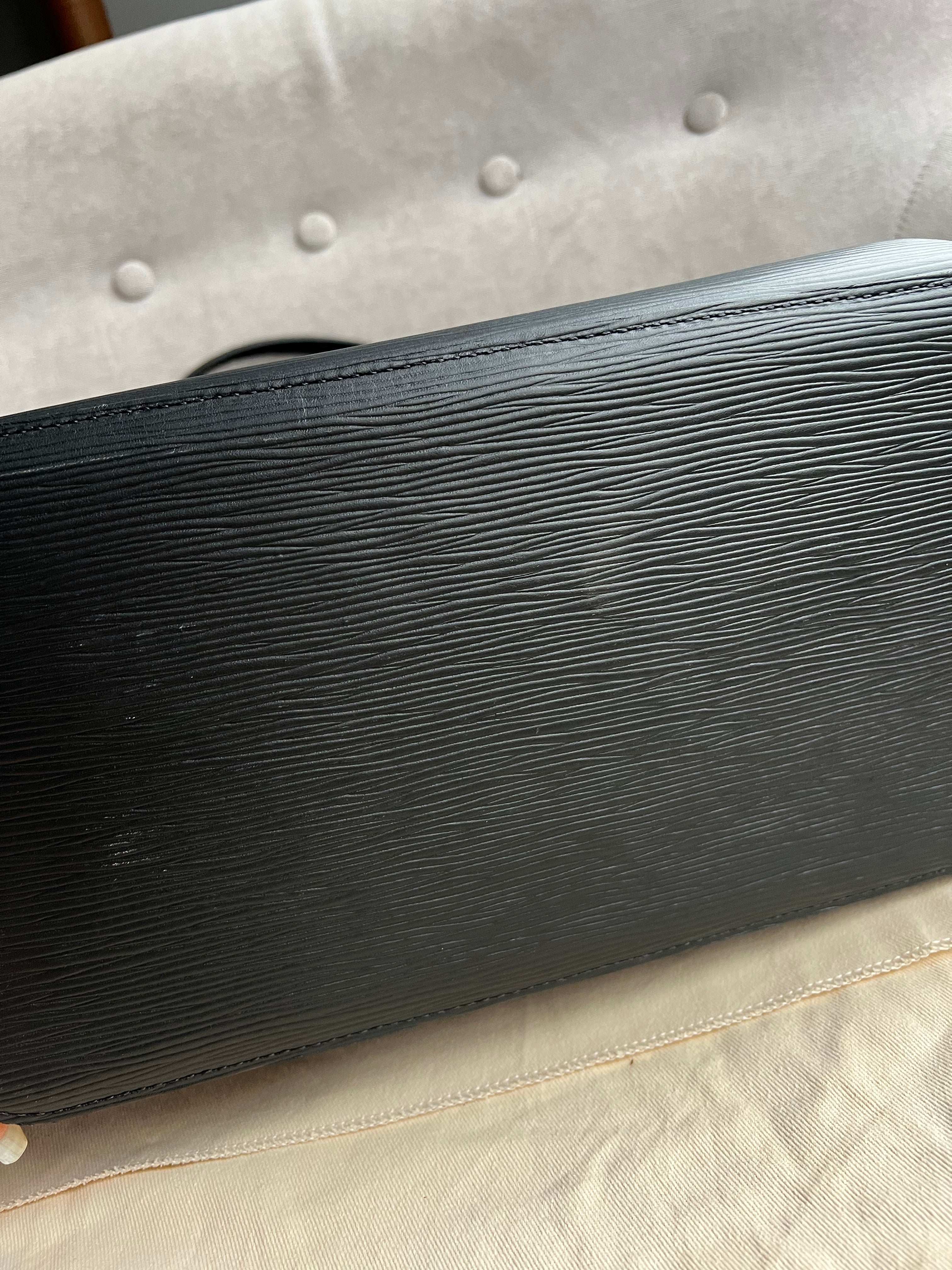 Louis Vuitton Neverfull MM Black Epi Leather (RRP £1,740)