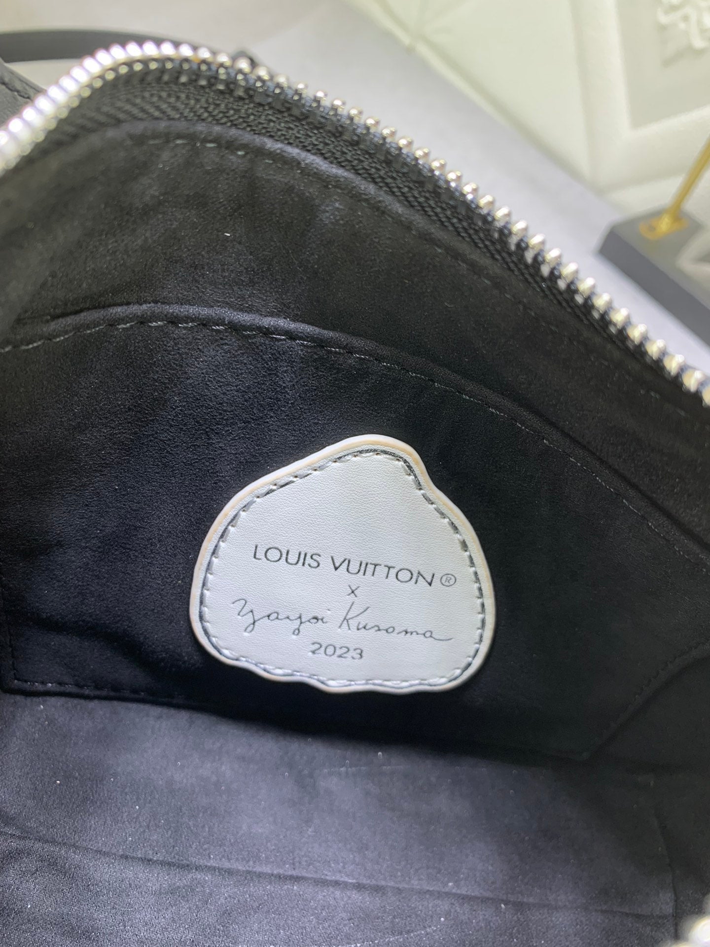 EN - Luxury Bags LUV 770