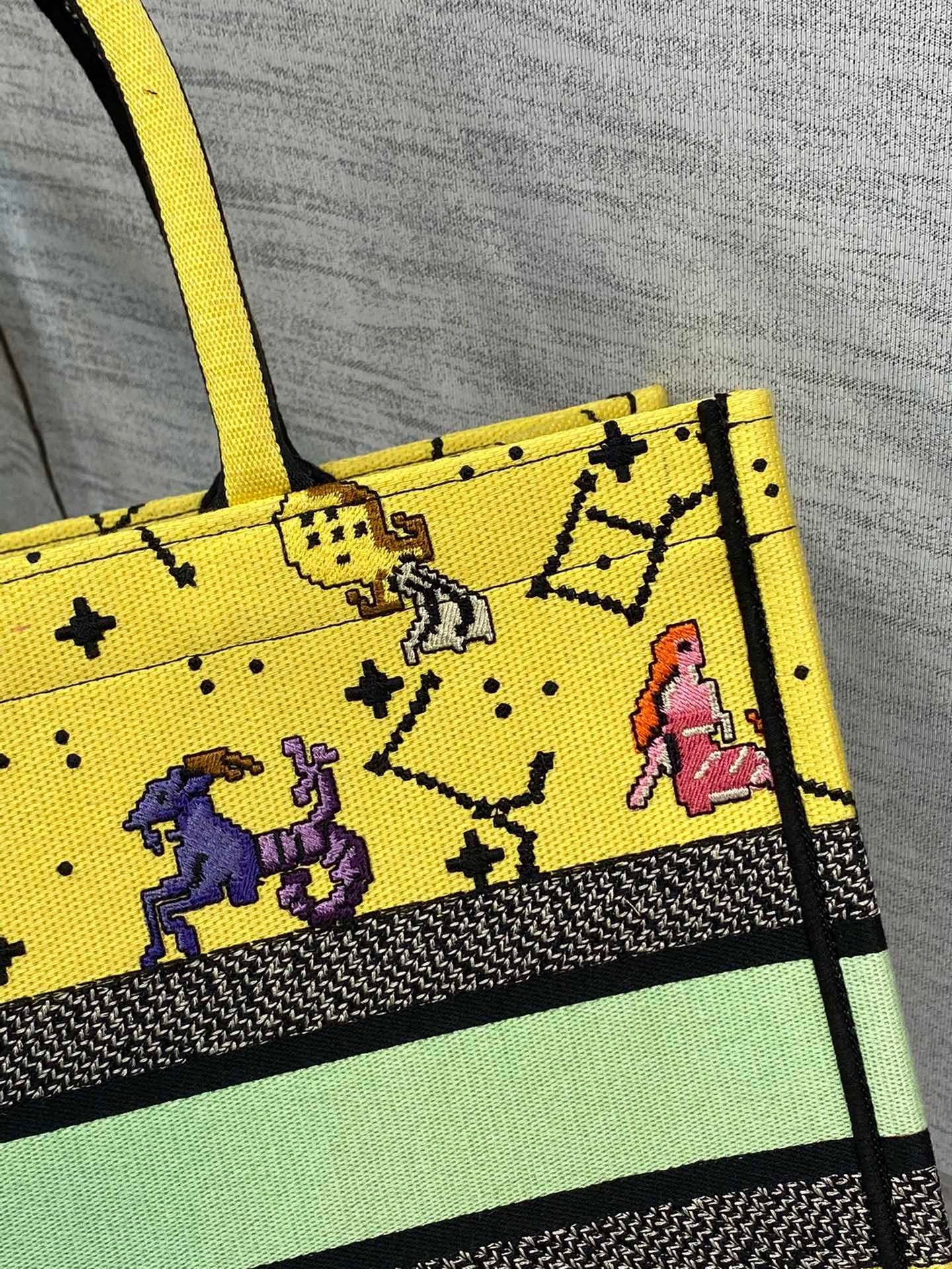 GLAMI MeGLAMIum Book Tote Yellow Multicolor, For Women, WomenÃ¢â‚¬â„¢s Handbags 14in/36cm CD