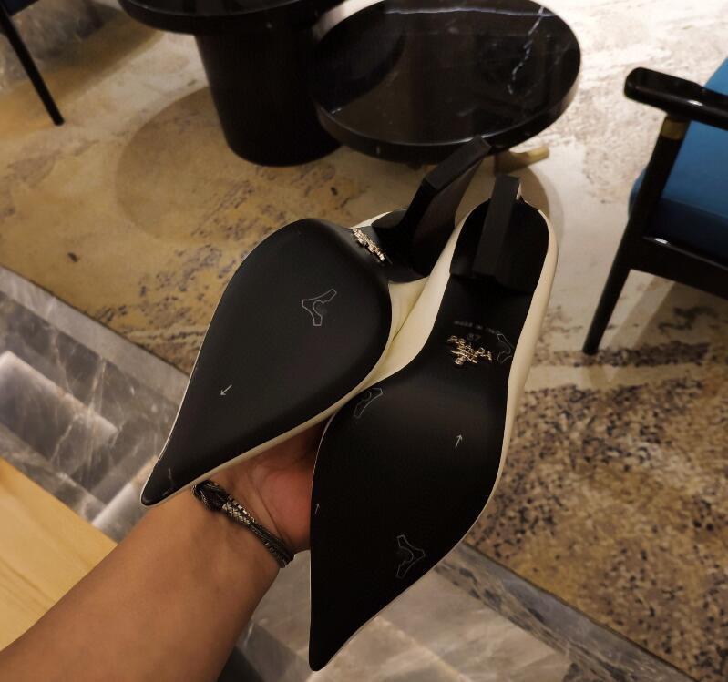 GlamyWomen Shoes - 560