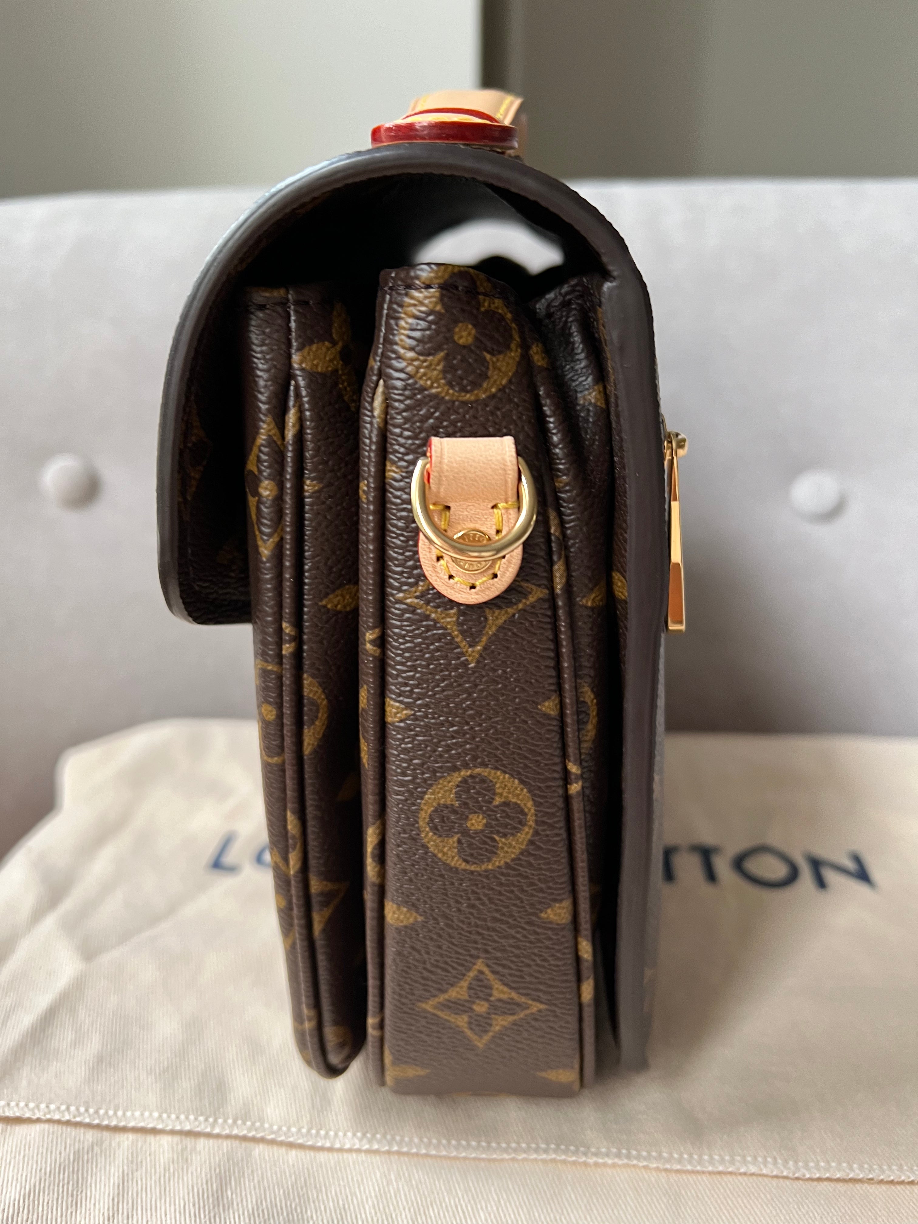 Louis Vuitton Pochette Metis Monogram (RRP £1,970)