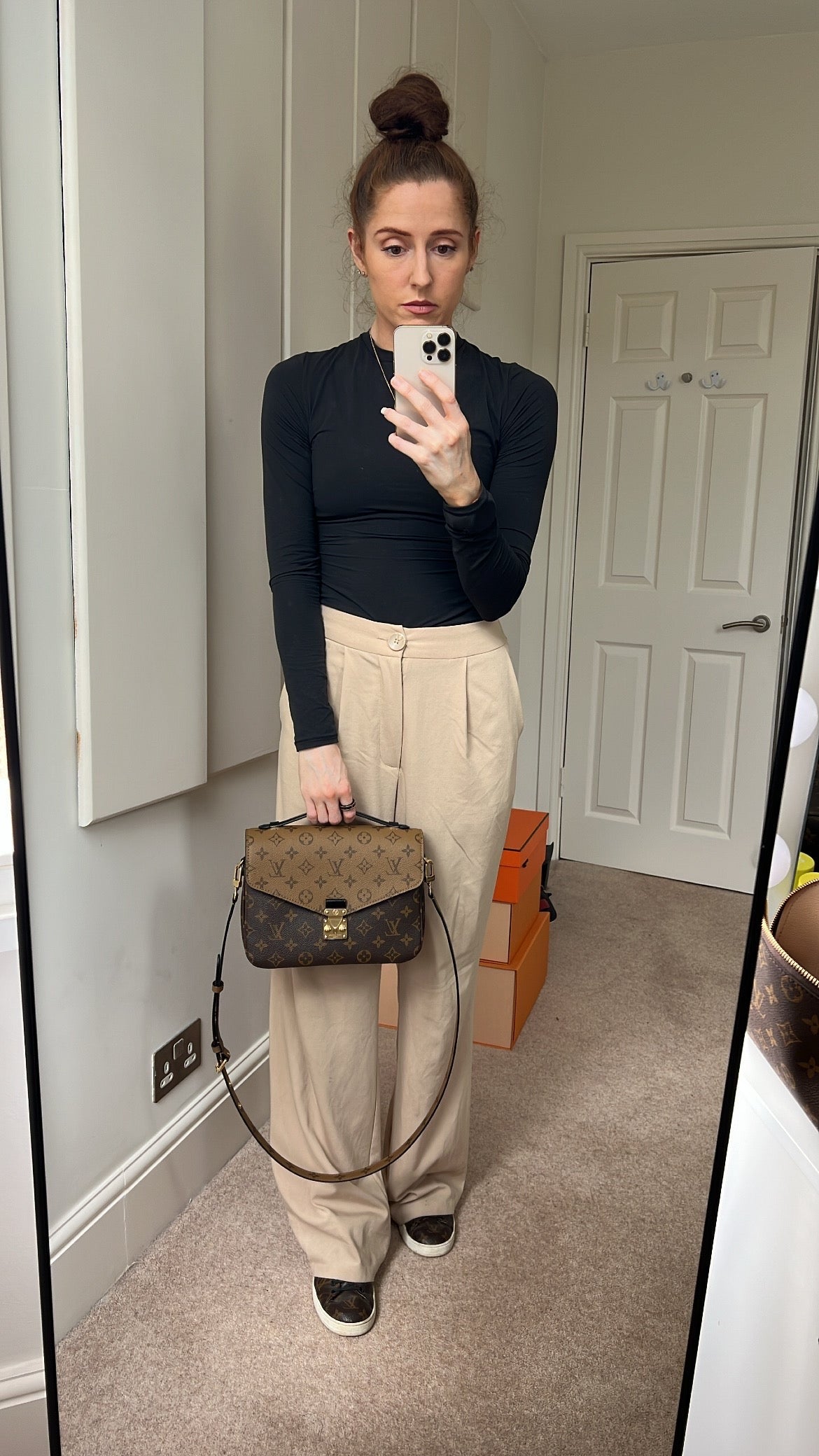 Louis Vuitton Pochette Metis Reverse Monogram (RRP £1,970)