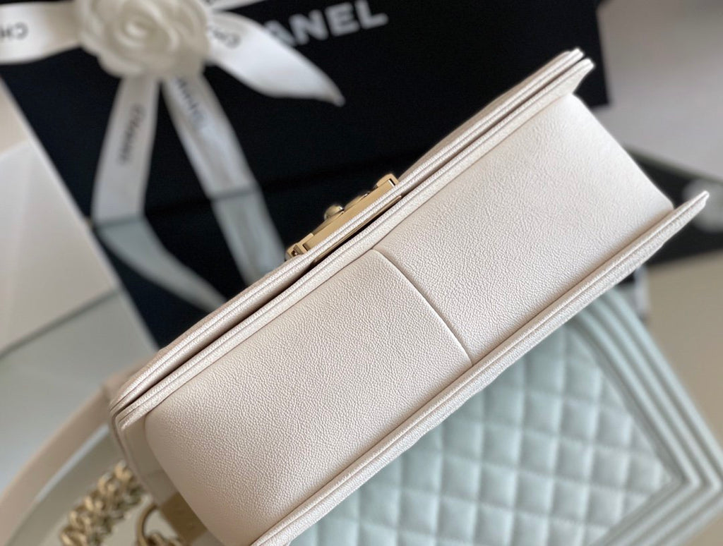 CHLMedium Classic Flap Bag 25cm White For Women A67086