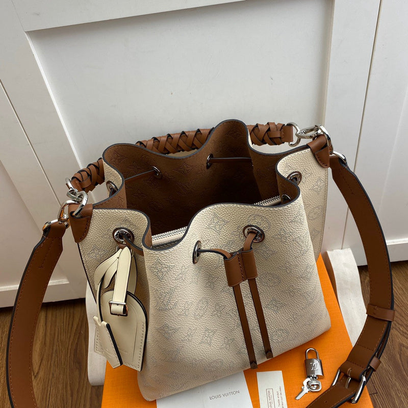LOV2 Bags - Luxurious Bags  1835