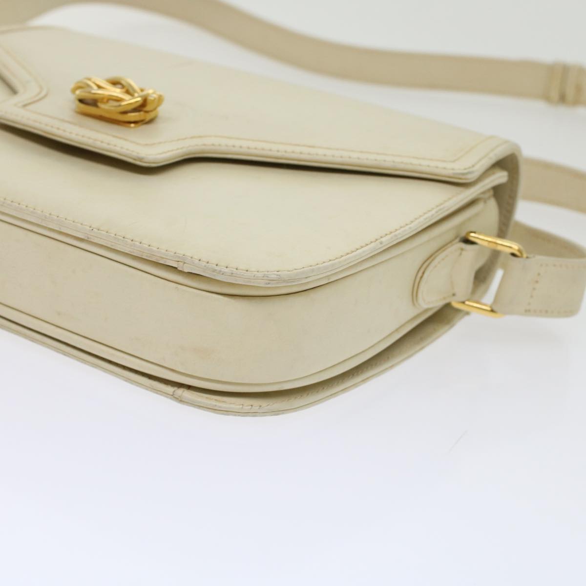 GUCCI Turn Lock Shoulder Bag Leather White 001.406.0587 45900