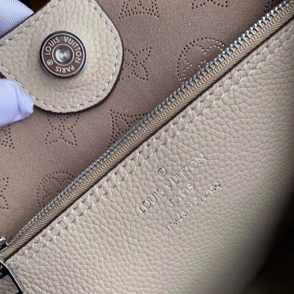 LOV2 Bags - Luxurious Bags  1267