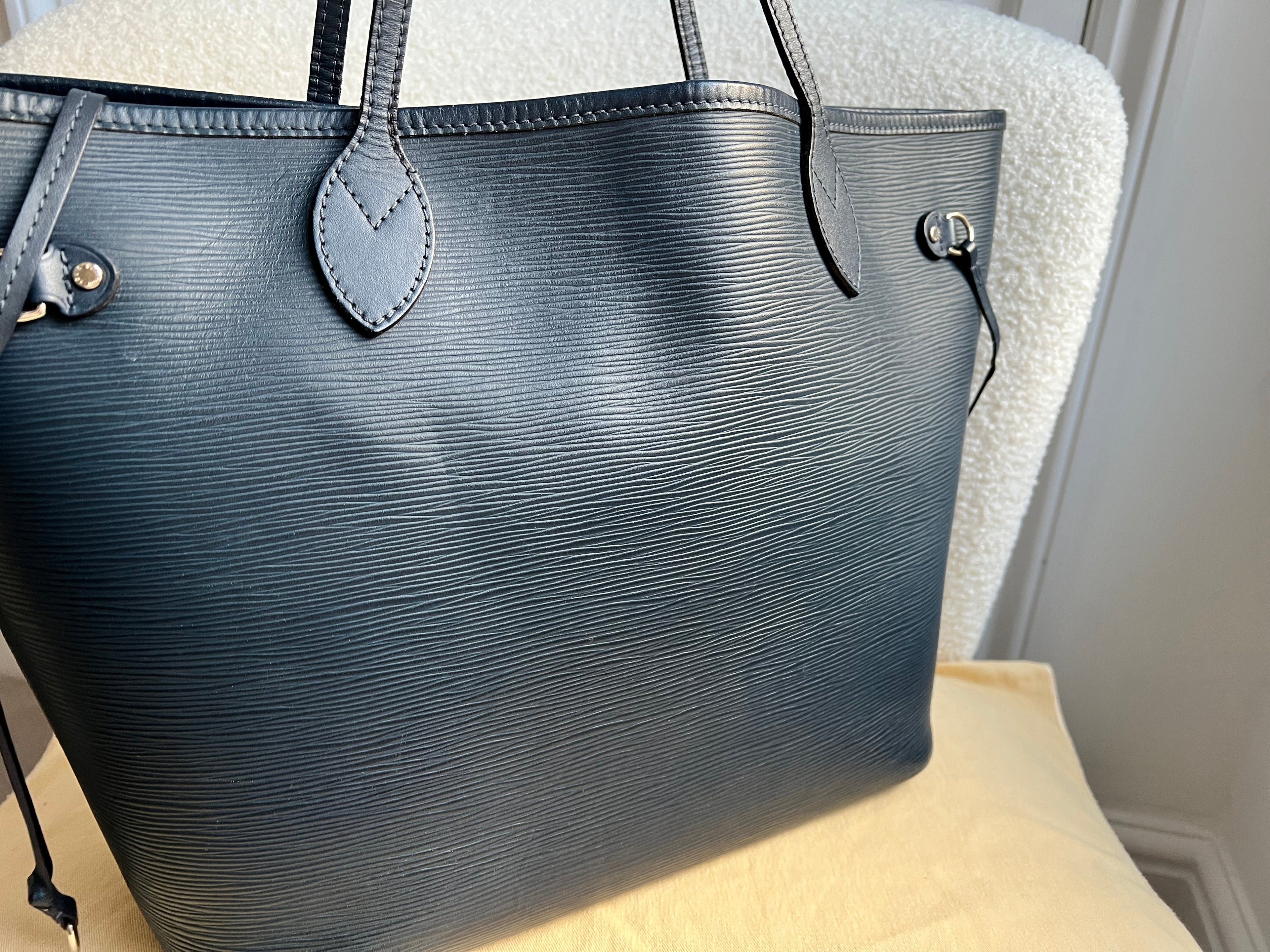 Louis Vuitton Neverfull MM Indigo Epi Leather (RRP £1,740)