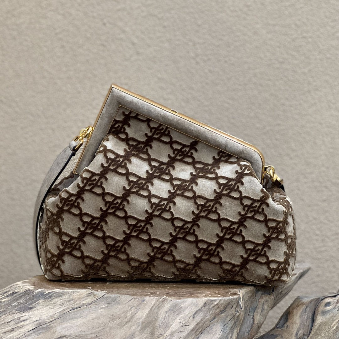 FI First MeGLAMIum Gray Bag For Woman 32.5cm/13in