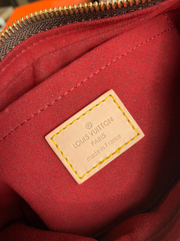 LOV2 Bags - Luxurious Bags  1527
