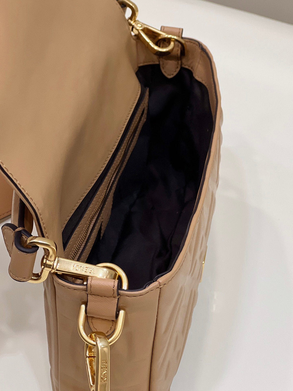 FI Baguette Brown For Women, Handbags, Shoulder And Crossbody Bags 10.6in/27cm FF 8BR600