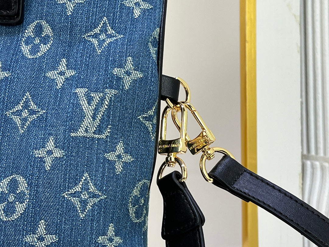 EN - Luxury Bags LUV 764