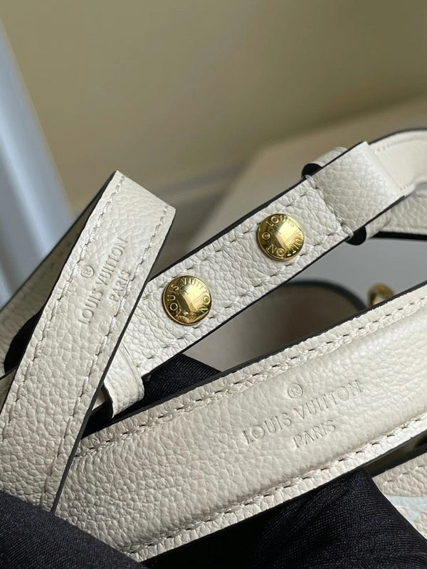 LOV2 Bags - Luxurious Bags  2525