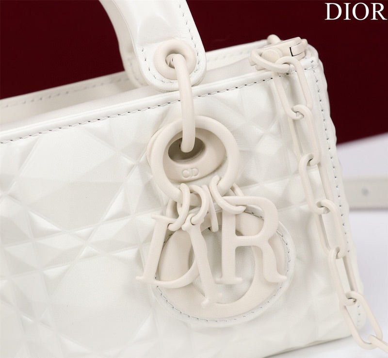 ELE - Dir Bags - 1673