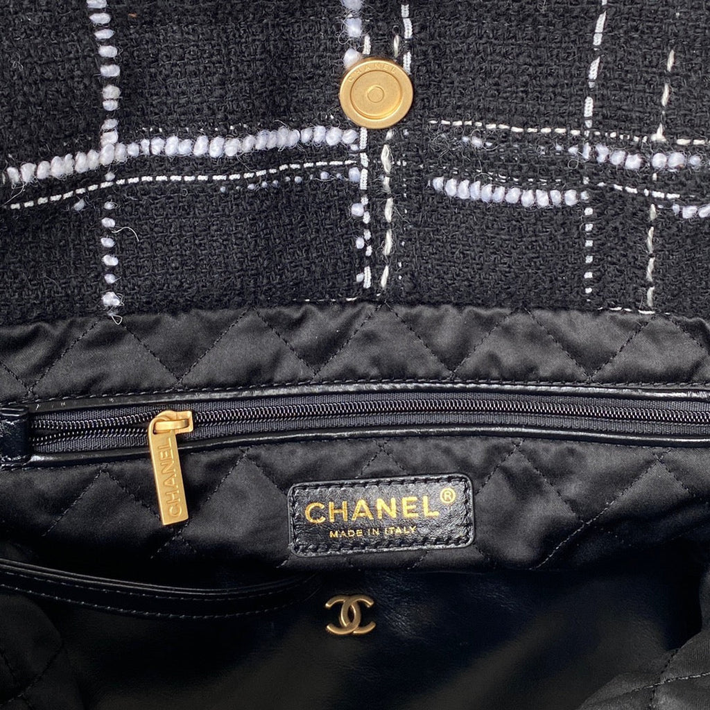 CHL 22 Handbag Gold Hardware Black For Women, Women’s Handbags, Shoulder Bags 18.3in/47cm AS3262 B08553 NJ058