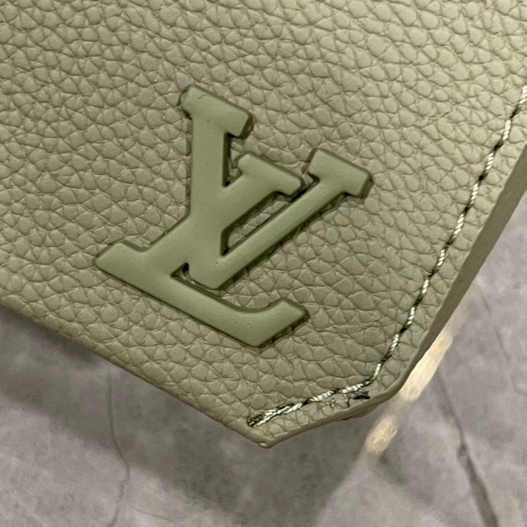 EN - Luxury Bags LUV 866